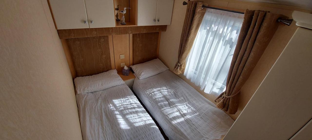 A Fashionable Caravan In A Peaceful Seaside Town 桑当 外观 照片