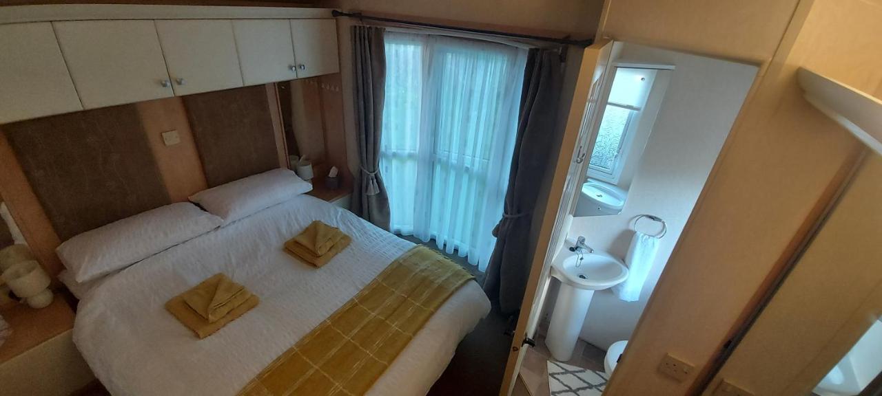 A Fashionable Caravan In A Peaceful Seaside Town 桑当 外观 照片